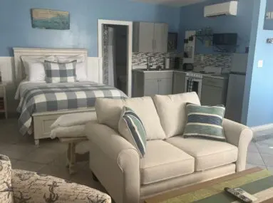 Safe Harbor Marathon mahi room