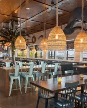 floridays restaurant interior