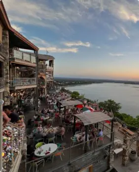 restaurant overlooking lake