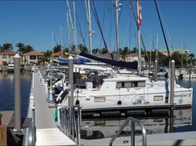 marina boats