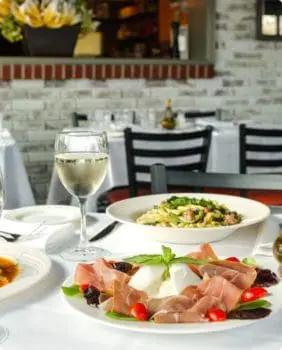 italian dishes with wine