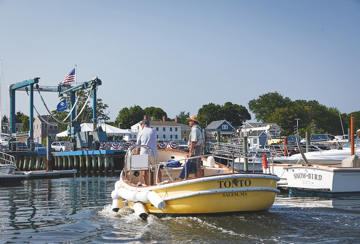 Boat leaving the dock